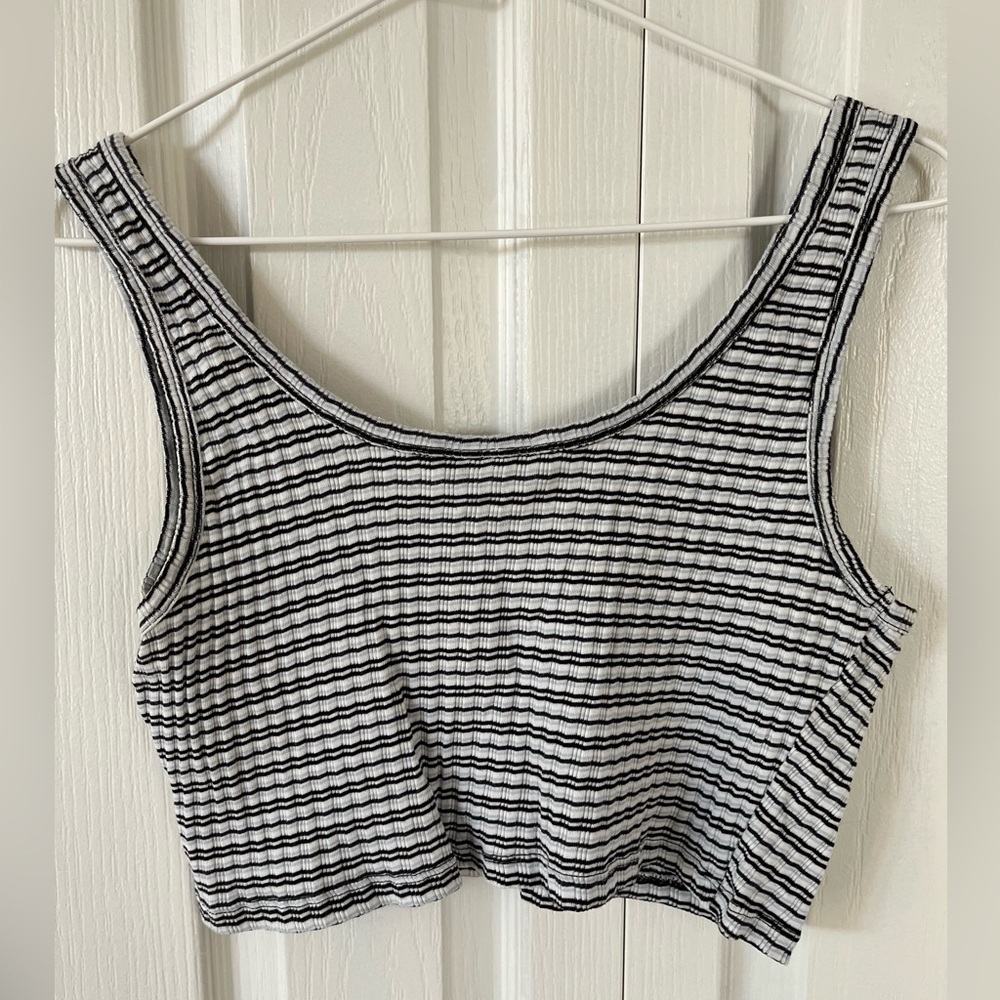 Topshop Ribbed Cropped Tank Top - Picture 2 of 3